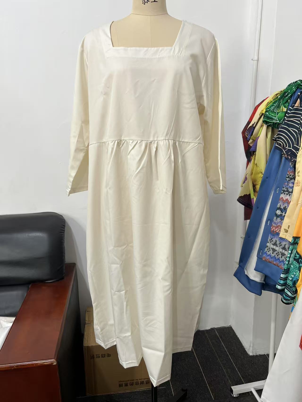 Women's Loose Round Neck Fashion Long Sleeve Printed Dress